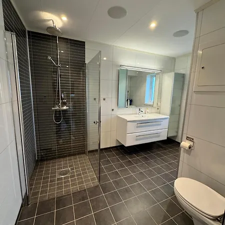 Selveier Leilighet, Parkering Med El-bil Ladder Floro