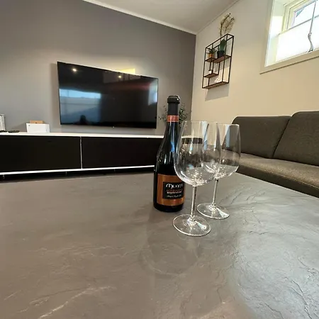 Selveier Leilighet, Parkering Med El-bil Ladder * Floro